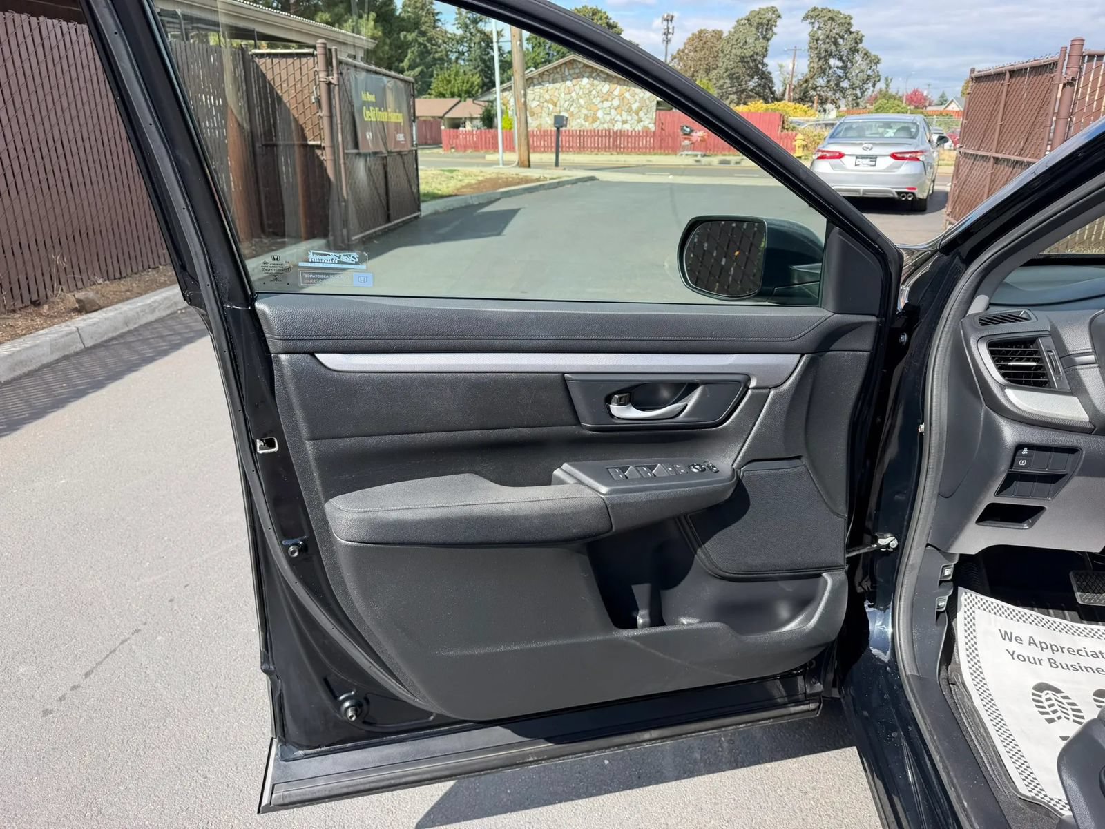 Used 2017 Honda CR-V LX image 10