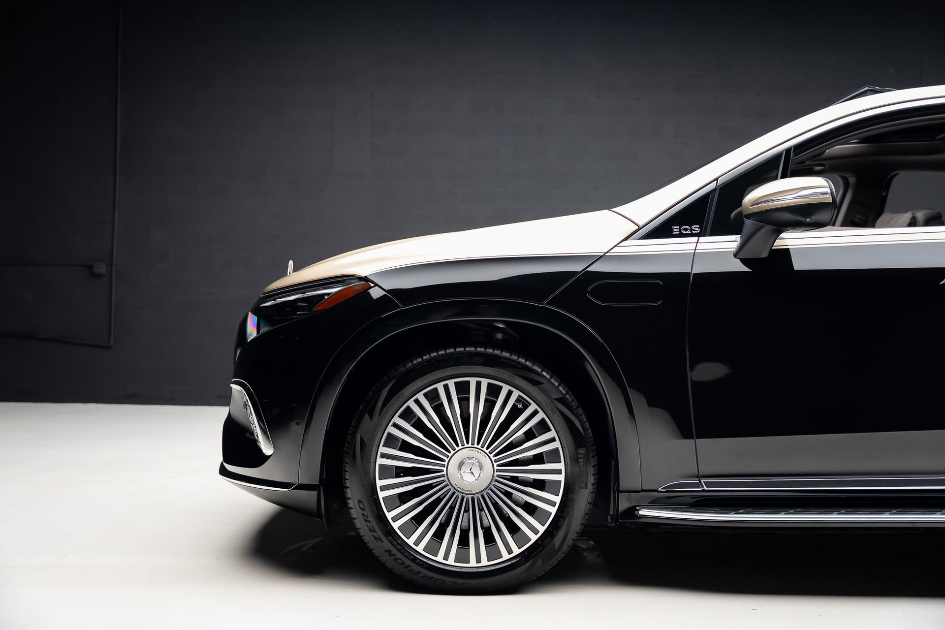 Used 2024 Mercedes-Benz Maybach EQS 680 4MATIC image 18