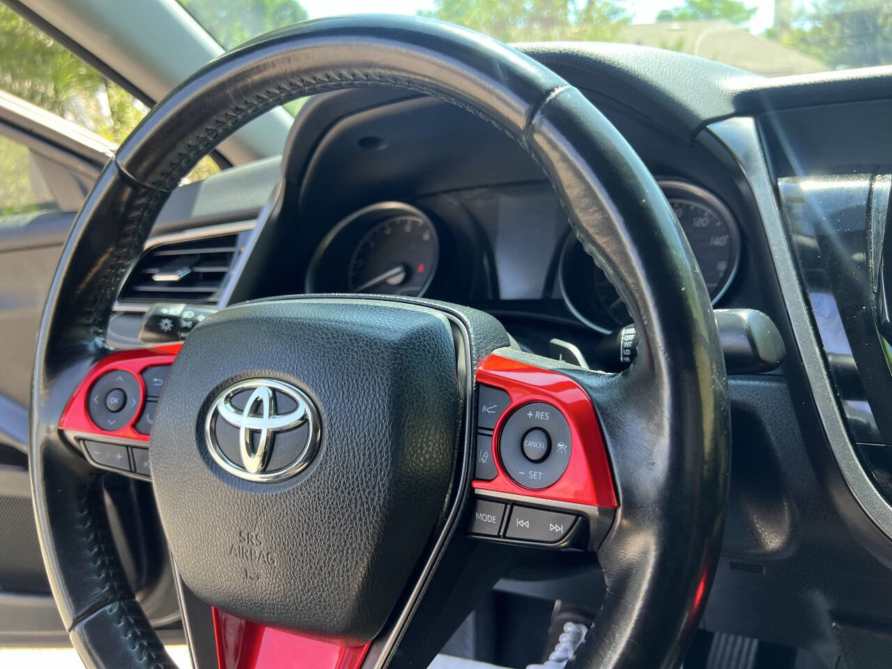 Used 2022 Toyota Camry SE image 32