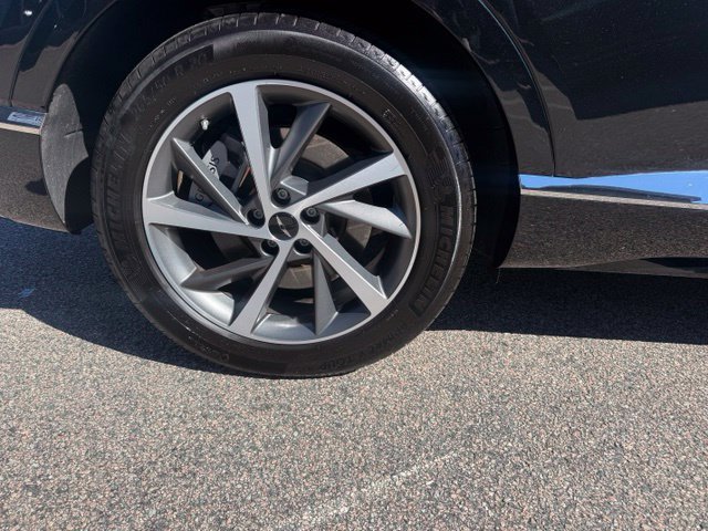 Certified 2025 Genesis GV80 2.5T Advanced AWD/4WD image 16