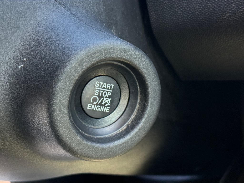 Used 2025 RAM ProMaster 2500 w/ Convenience Group FWD image 32