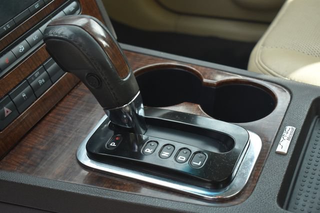 Used 2009 Ford Taurus Limited AWD/4WD image 23