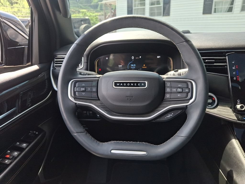 Used 2022 Jeep Wagoneer Series III w/ Premium Group I AWD/4WD image 20