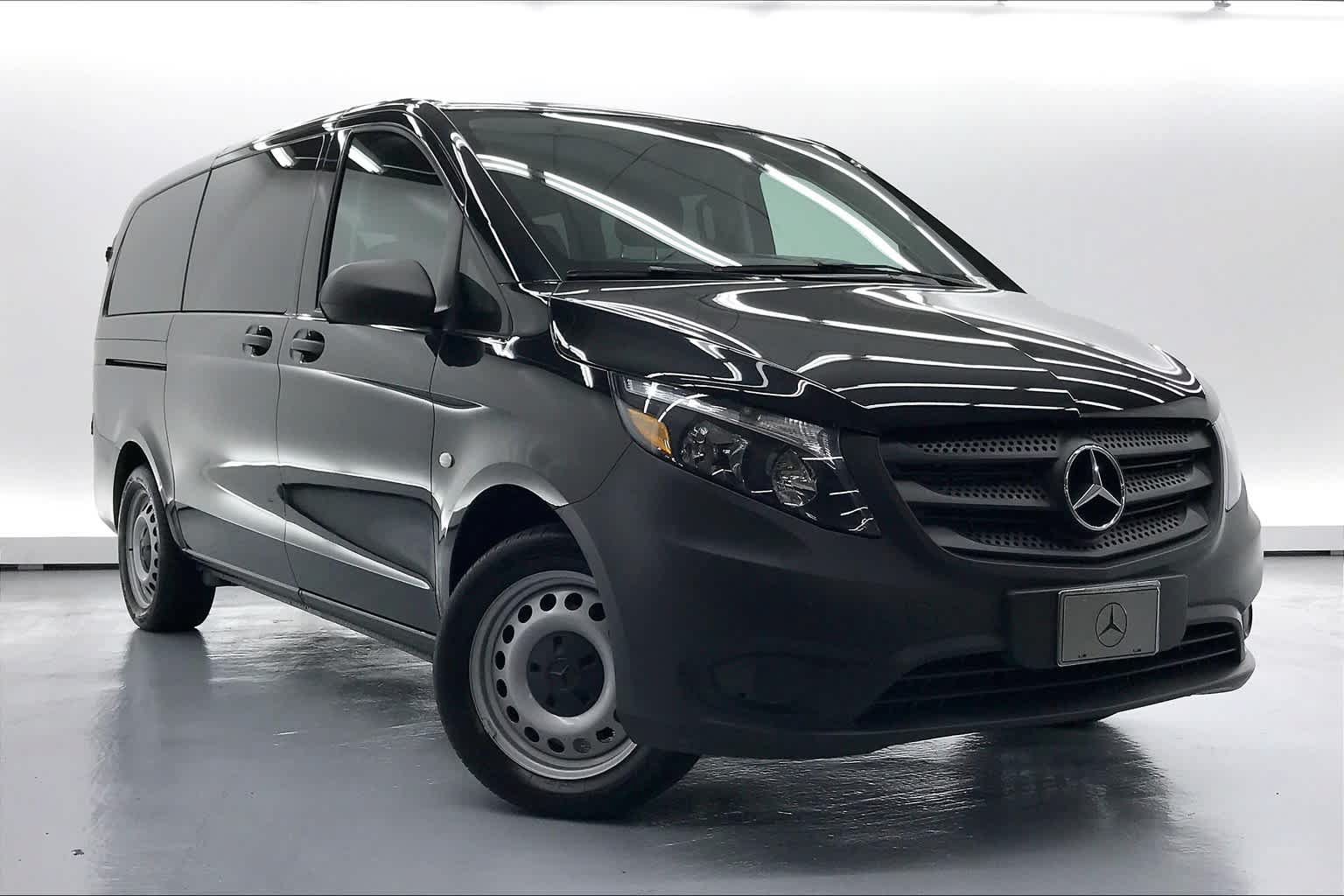 Used 2019 Mercedes-Benz Metris Passenger image 31