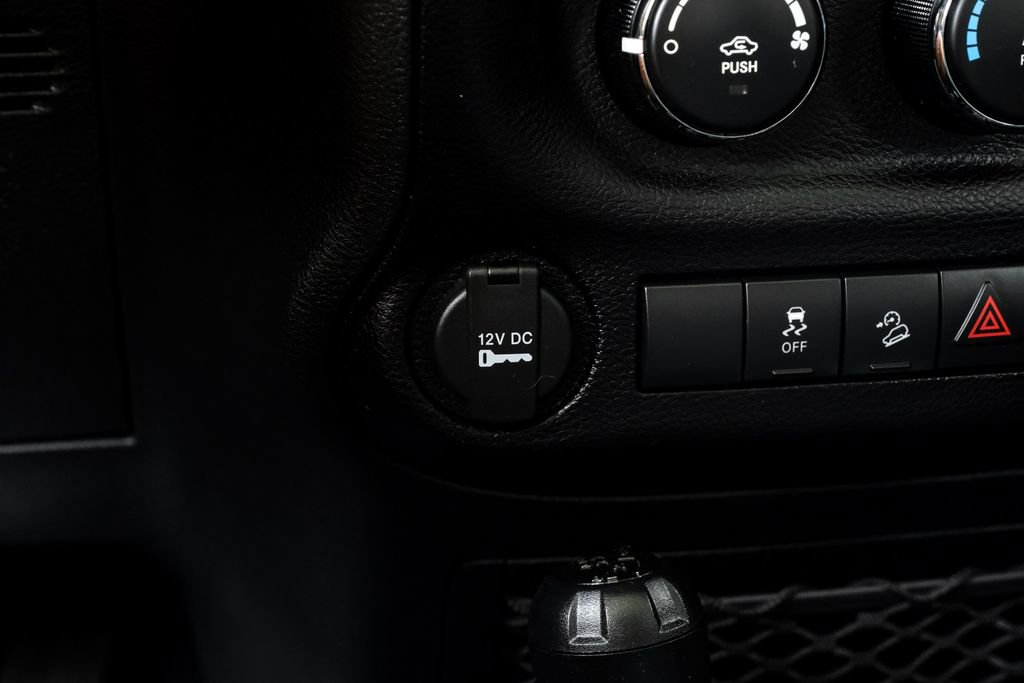 Used 2016 Jeep Wrangler Unlimited Sport AWD/4WD image 23