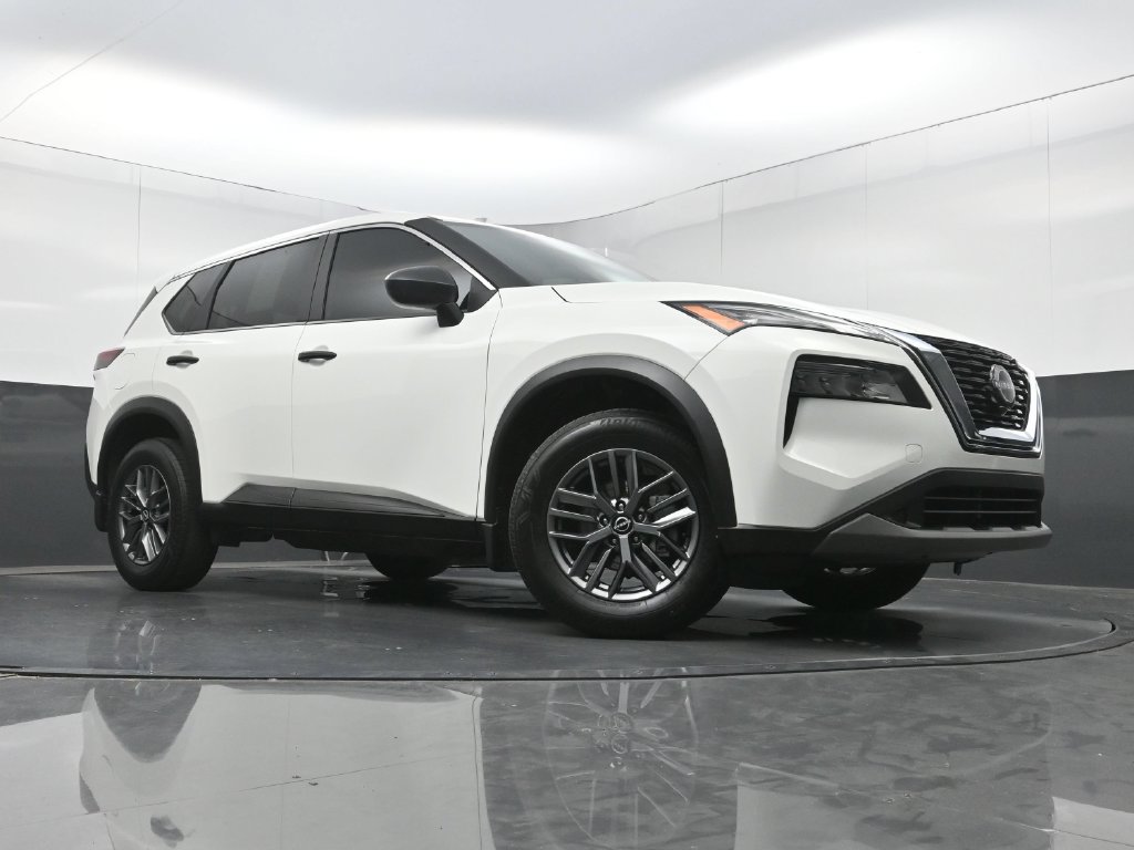 Used 2023 Nissan Rogue S FWD image 21