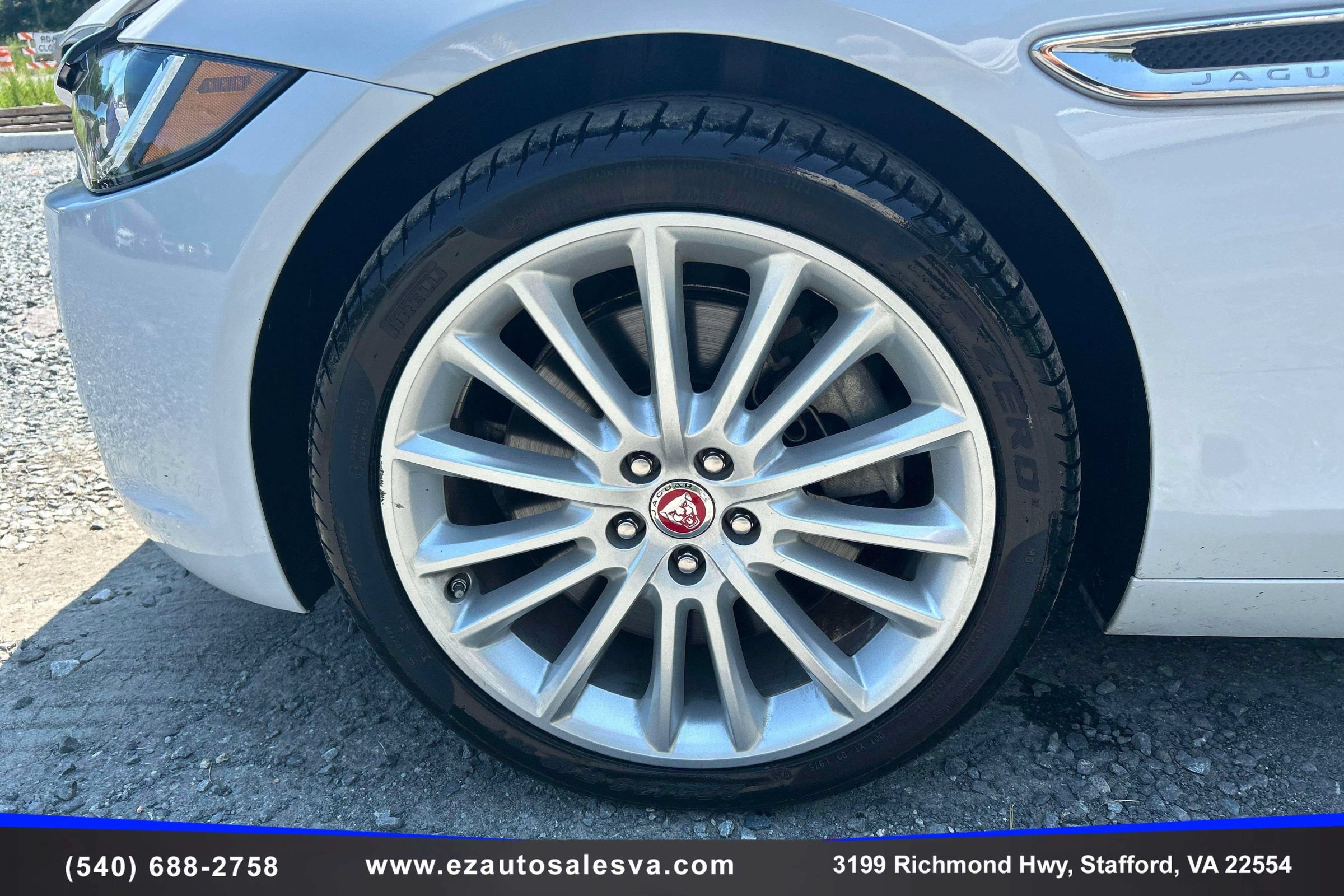 Used 2018 Jaguar XE Portfolio AWD/4WD image 10