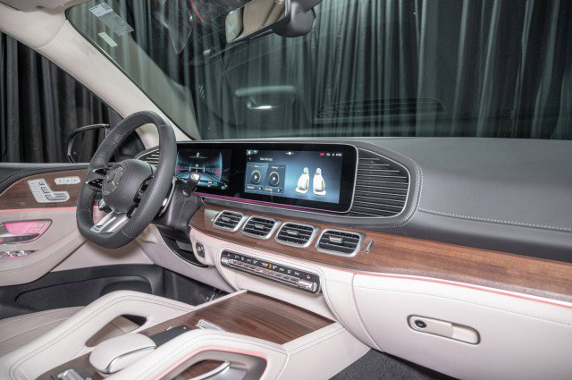 New 2026 Mercedes-Benz GLE 53 AMG 4MATIC image 15