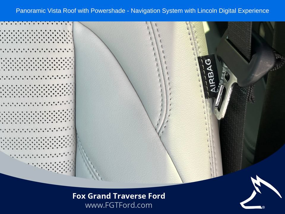 Used 2026 Lincoln Nautilus Reserve AWD/4WD image 13