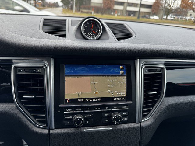 Used 2015 Porsche Macan S AWD/4WD image 36