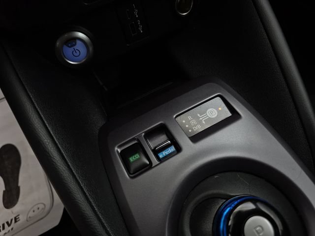 Used 2025 Nissan Leaf S FWD image 34