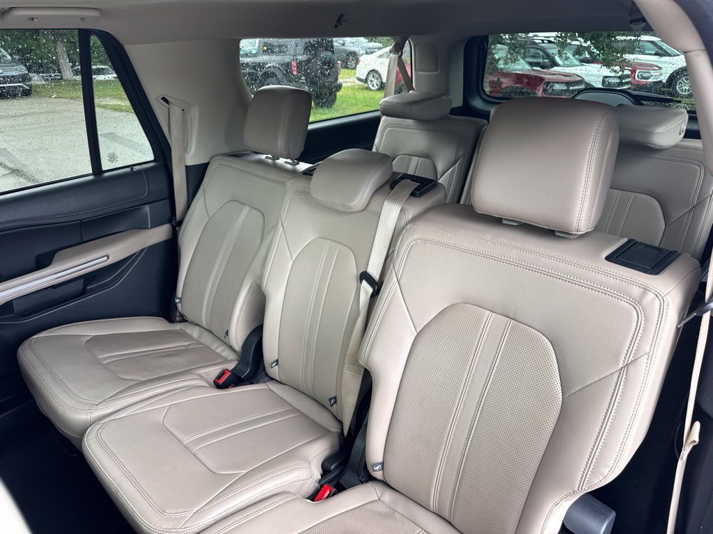 Used 2024 Ford Expedition Max Limited AWD/4WD image 11