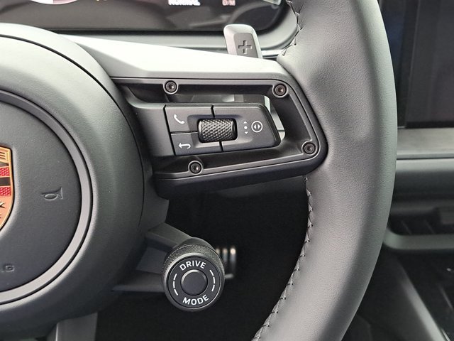 New 2026 Porsche Cayenne GTS AWD/4WD image 31