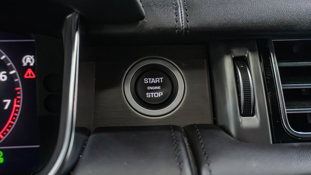 Used 2021 Land Rover Range Rover Autobiography Fifty Edition image 42