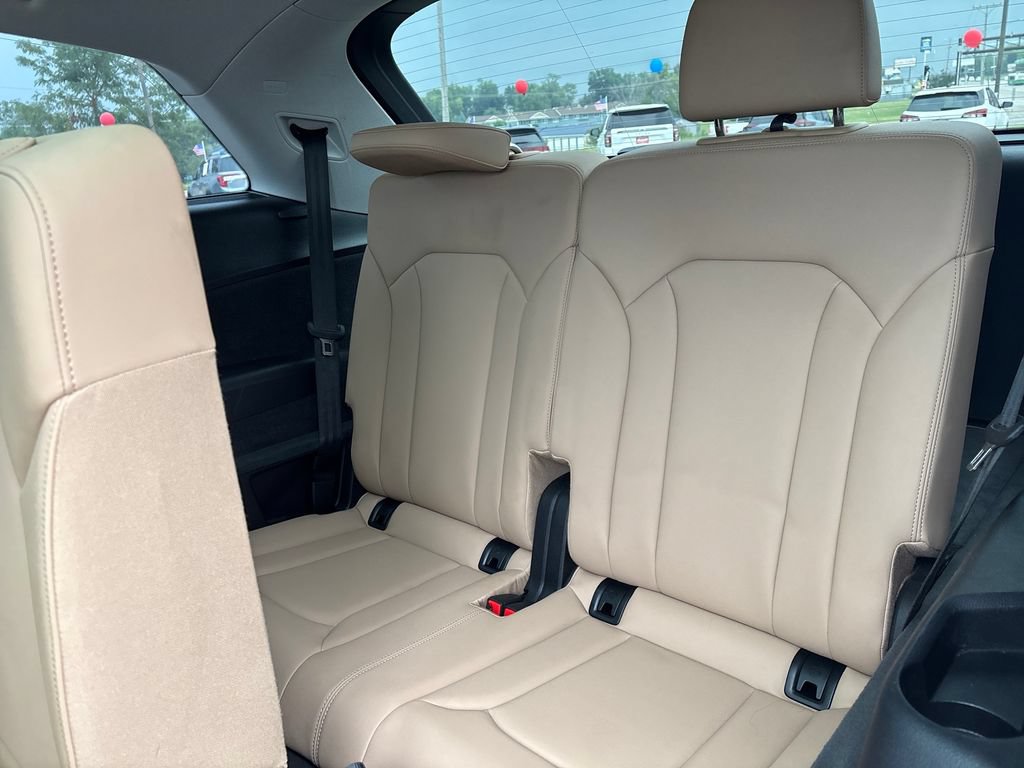 Used 2021 Audi Q7 3.0T Prestige w/ Prestige Package AWD/4WD image 27