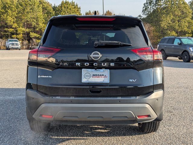 Used 2023 Nissan Rogue SV w/ SV Premium B Package image 5