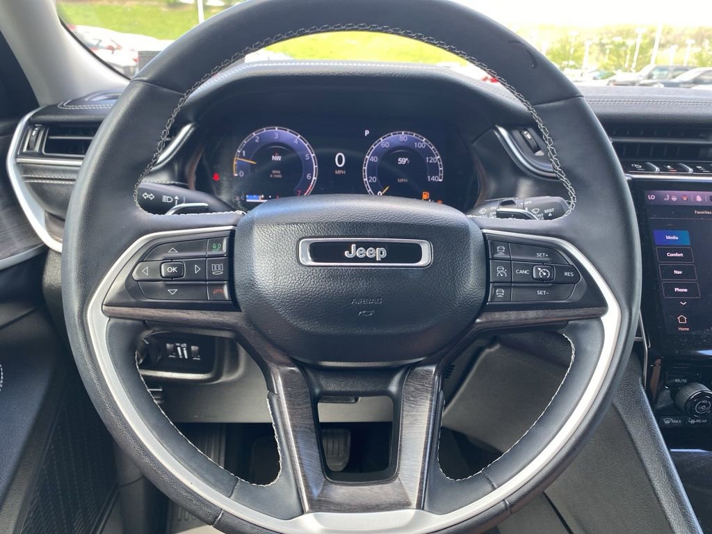 Used 2023 Jeep Grand Cherokee L Limited image 32