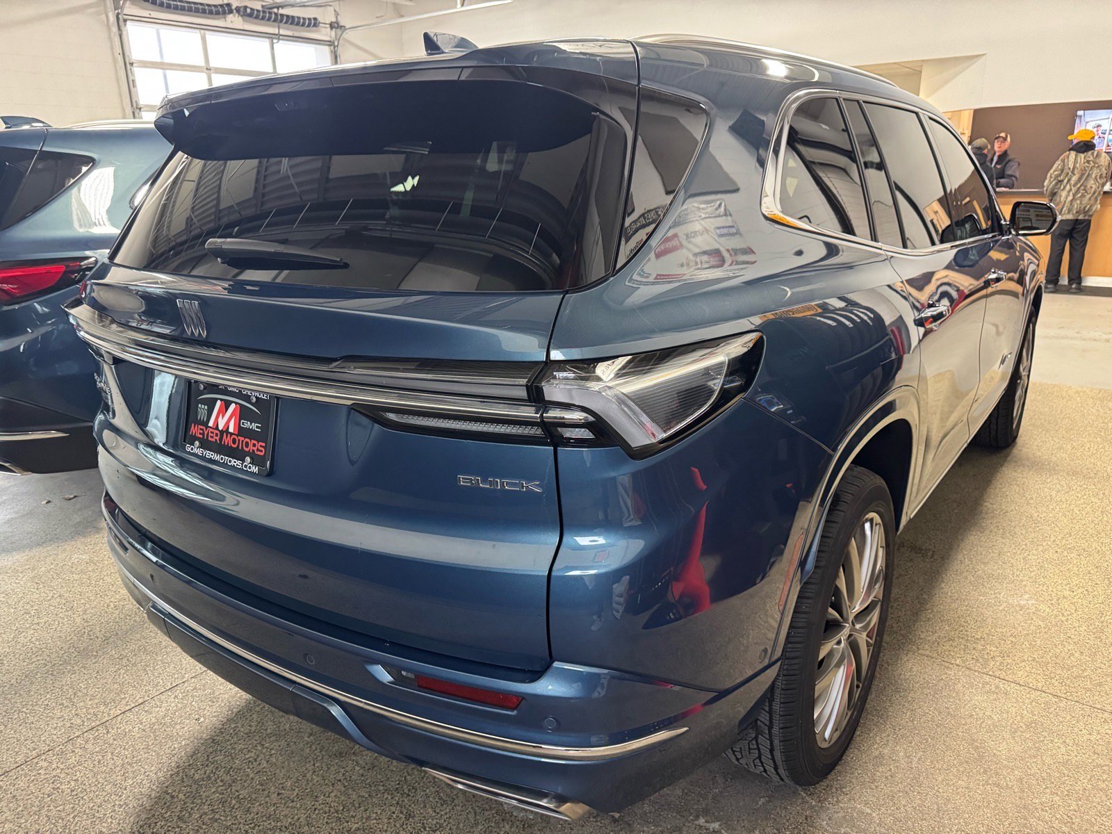 Used 2025 Buick Enclave Avenir w/ Super Cruise Package image 5