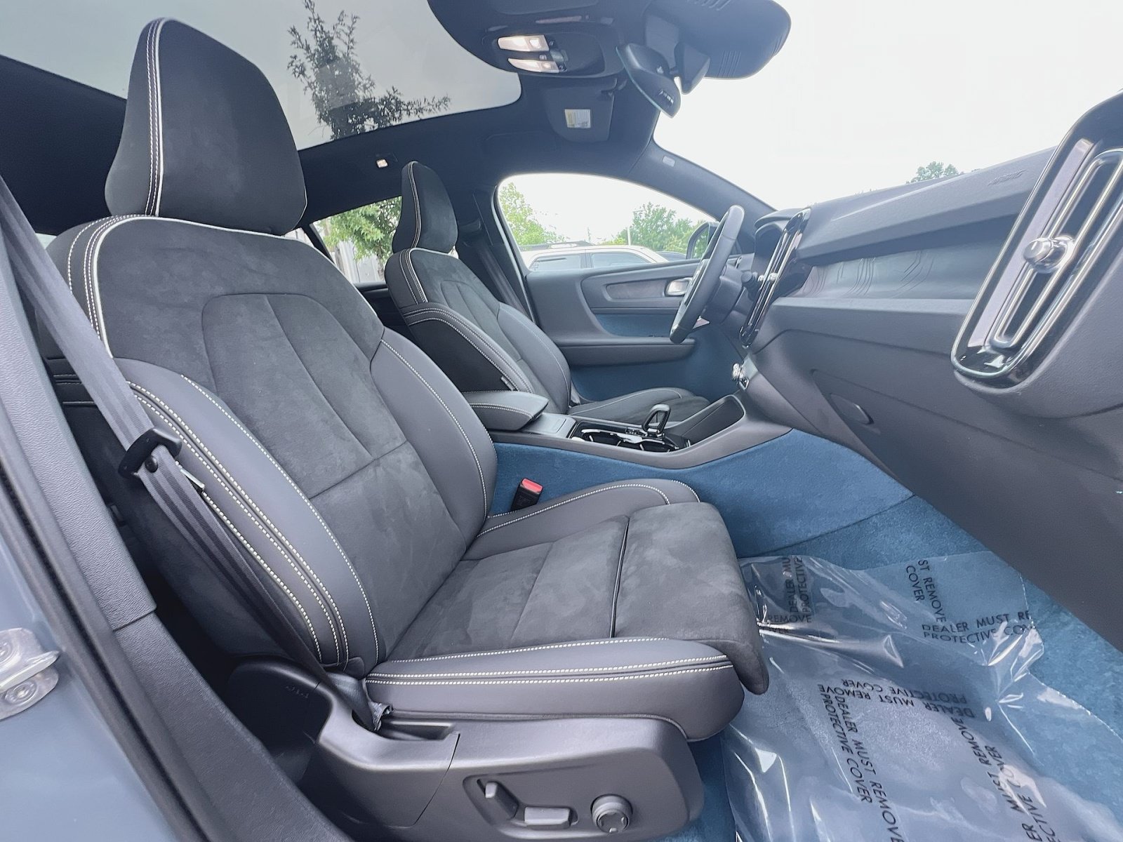 Certified 2023 Volvo C40 P8 Recharge Ultimate AWD/4WD image 27