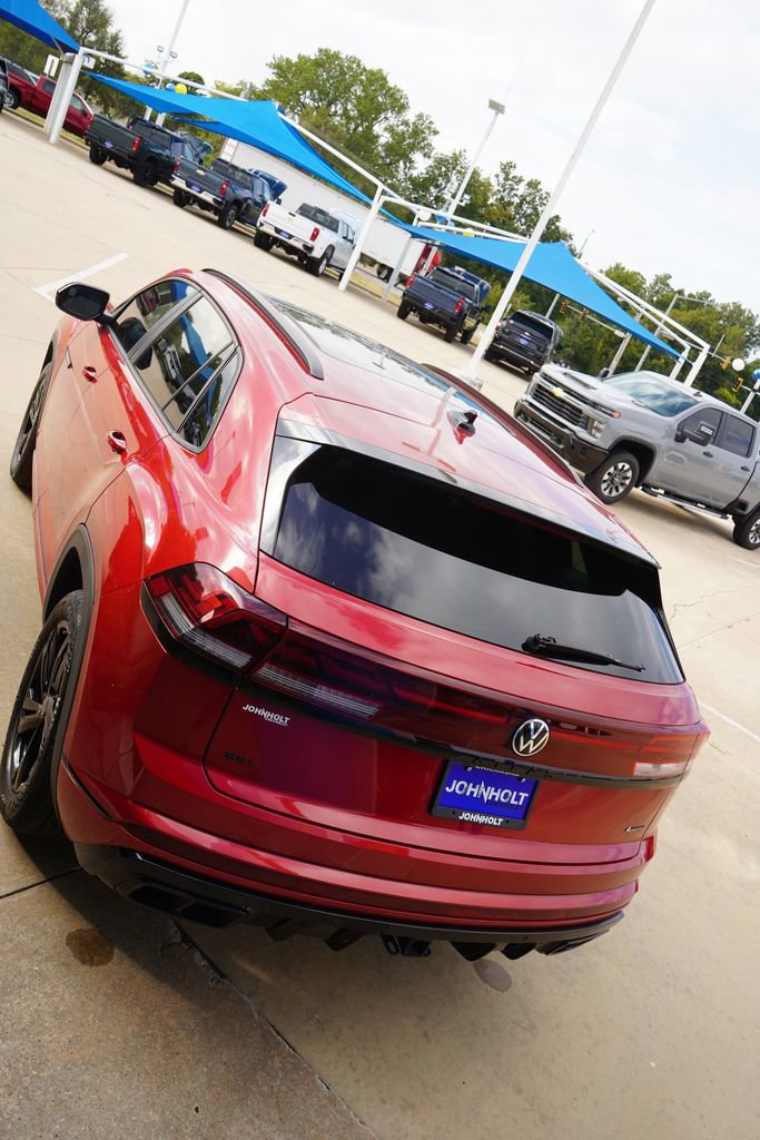 Used 2025 Volkswagen Atlas Cross Sport SEL R-Line image 12