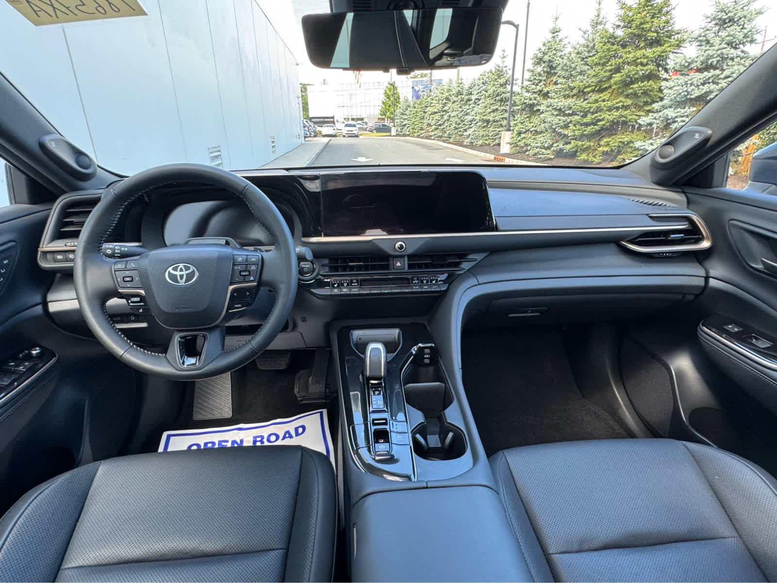Used 2025 Toyota Crown Signia w/ Advanced Technology Package AWD/4WD image 19