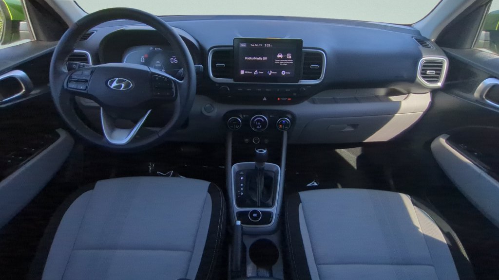 Certified 2024 Hyundai Venue SEL FWD image 11