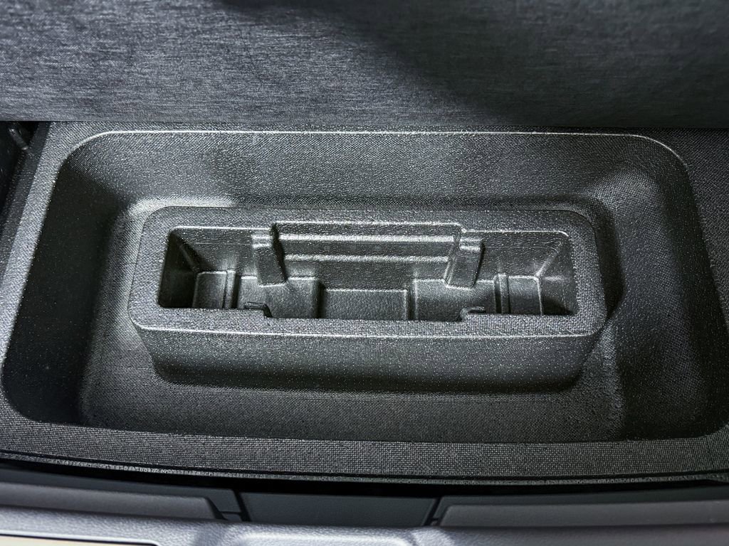 New 2026 Nissan Leaf SV+ w/ Illuminated Package image 32