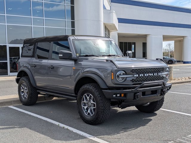 Certified 2024 Ford Bronco Badlands AWD/4WD image 1