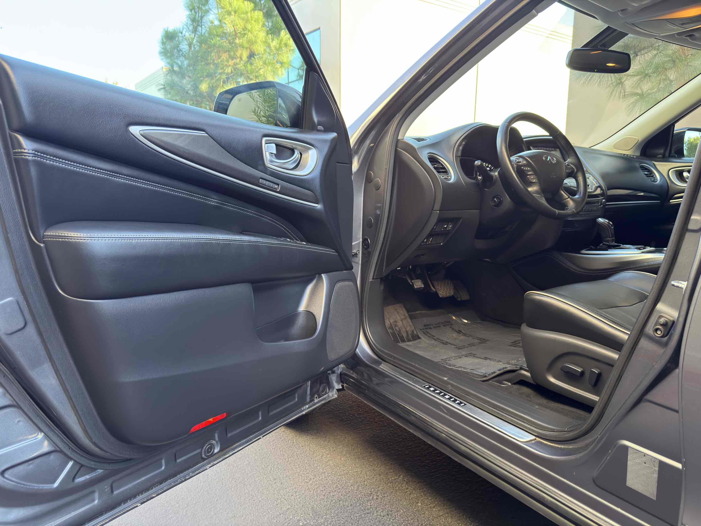 Used 2017 INFINITI QX60 FWD w/ Premium Plus Package image 34