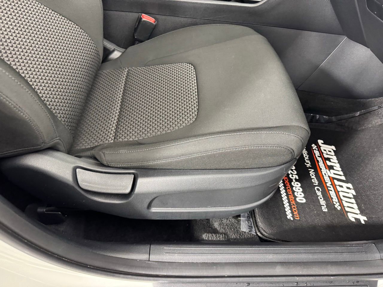 Used 2024 Kia Sportage LX image 30