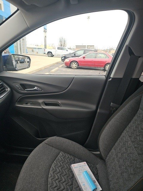 Used 2022 Chevrolet Equinox LT image 12