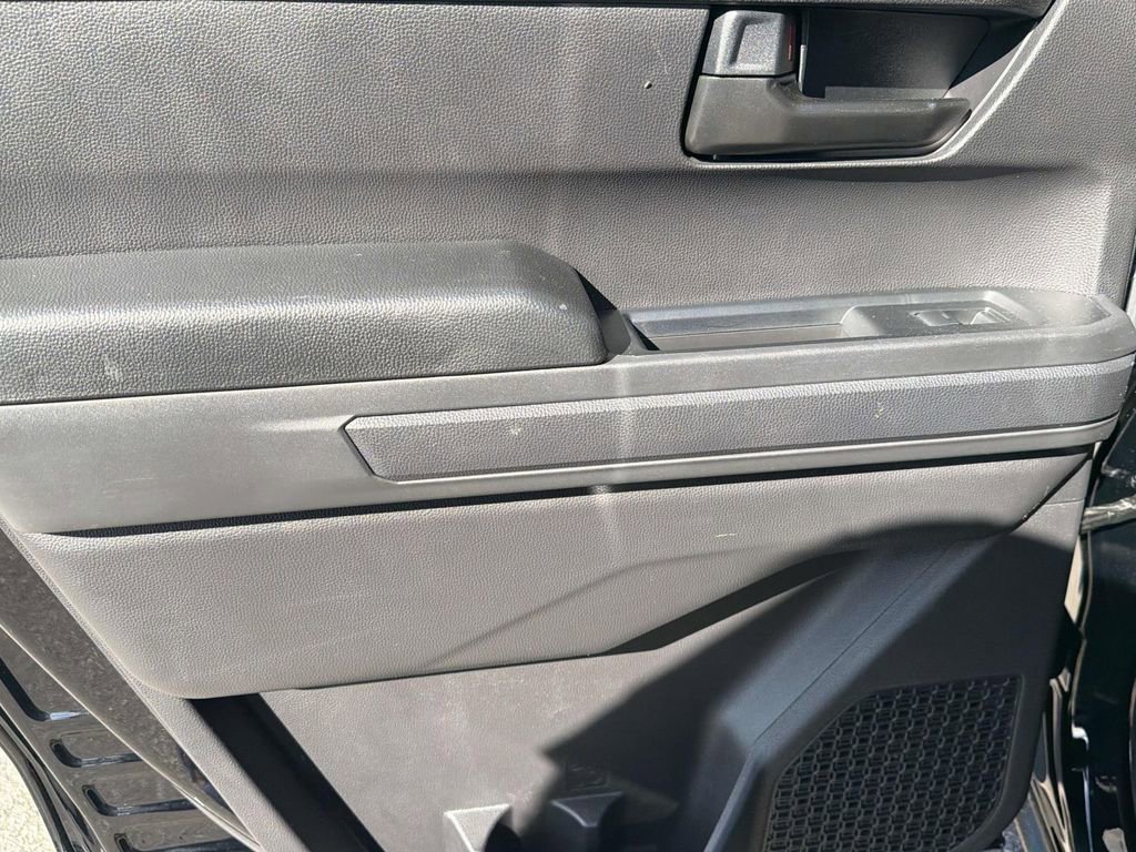 Certified 2025 Toyota Tacoma SR image 27