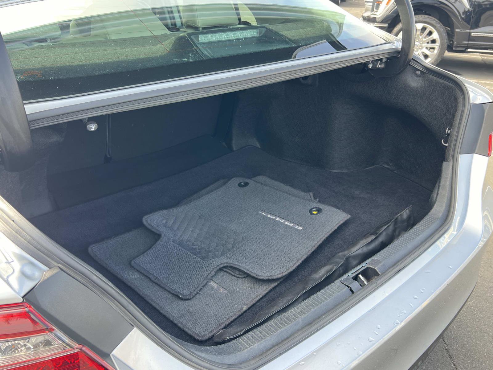 Used 2023 Toyota Camry XLE image 23