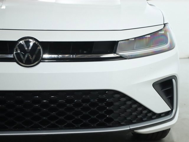 Certified 2025 Volkswagen Jetta S image 7