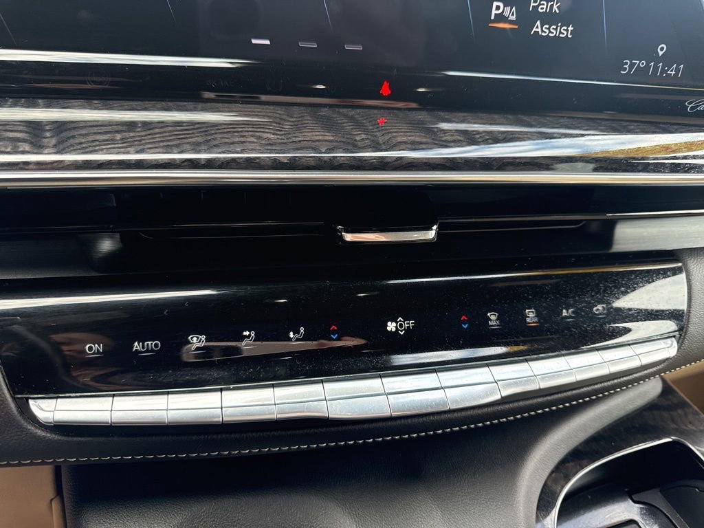 Used 2021 Cadillac Escalade ESV Premium Luxury image 17