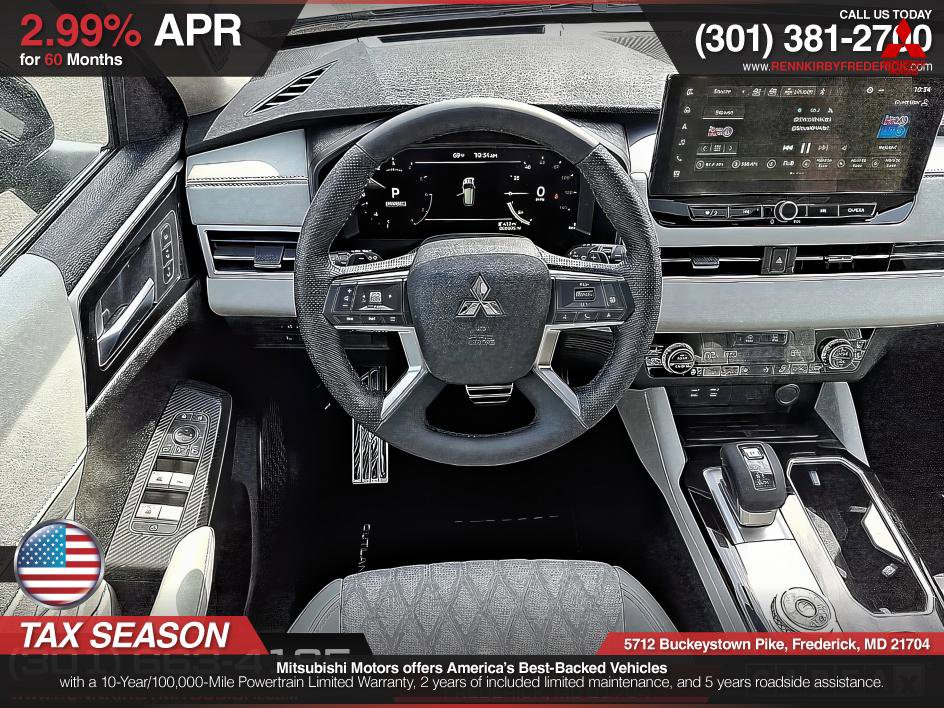 Used 2025 Mitsubishi Outlander AWD image 12