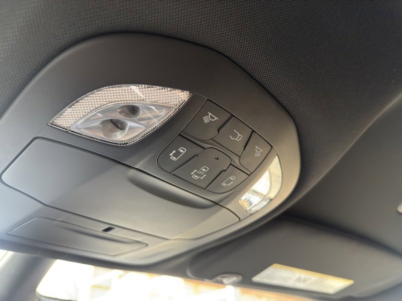 New 2026 Chrysler Pacifica Select image 31