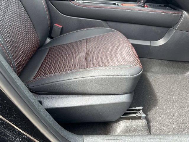 New 2027 Nissan Kicks SR FWD image 14