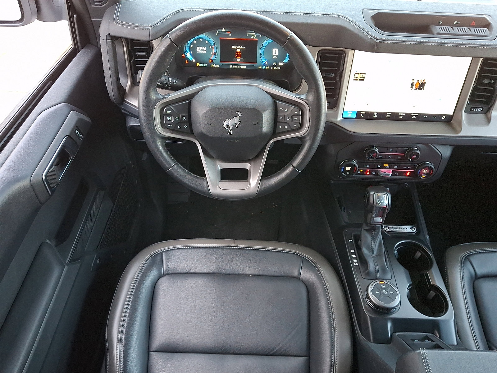 Used 2025 Ford Bronco Outer Banks image 12