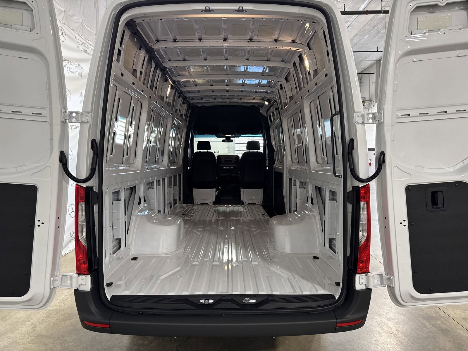 New 2025 Mercedes-Benz Sprinter 3500 image 7
