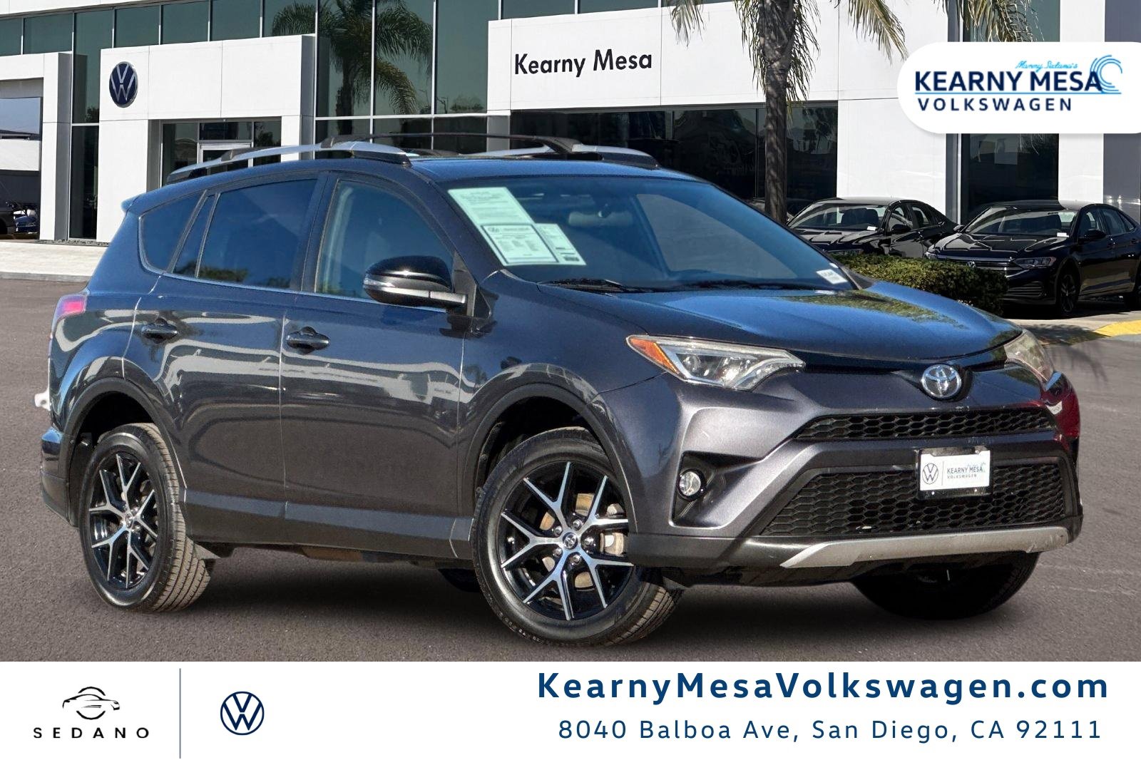 Used 2016 Toyota RAV4 SE image 1