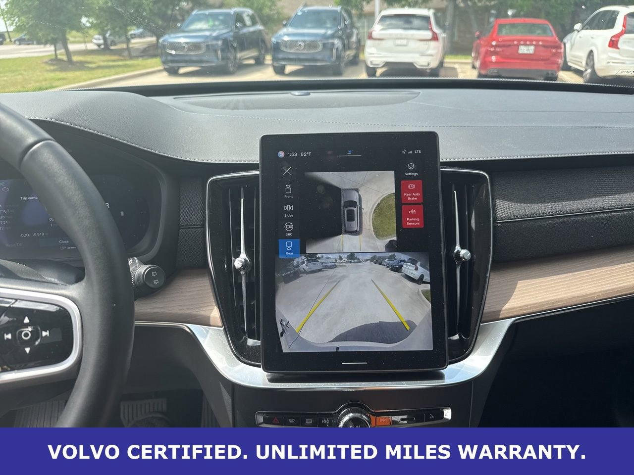 Certified 2025 Volvo XC90 B6 Plus image 25