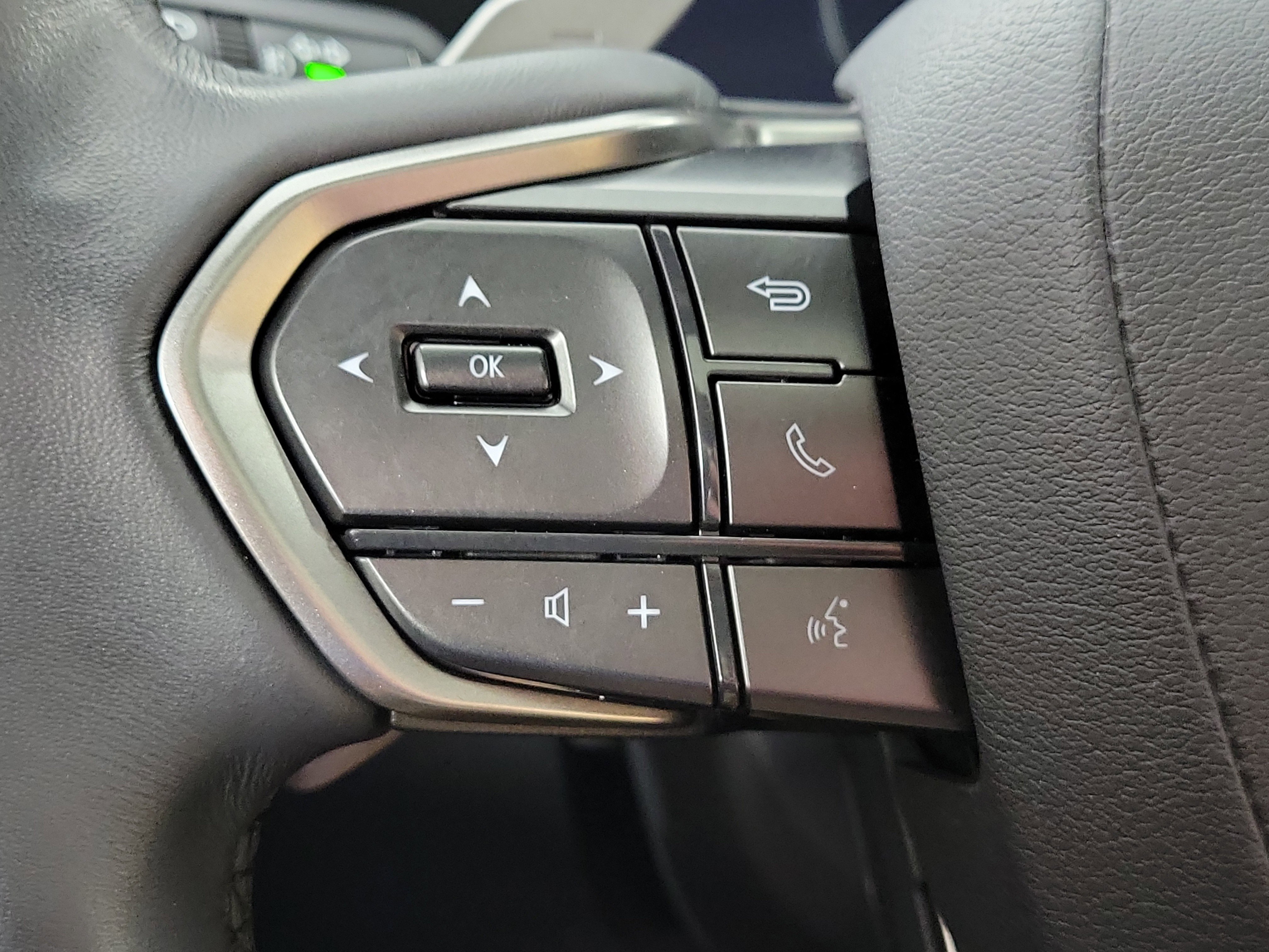 Used 2023 Lexus RX 350h image 13