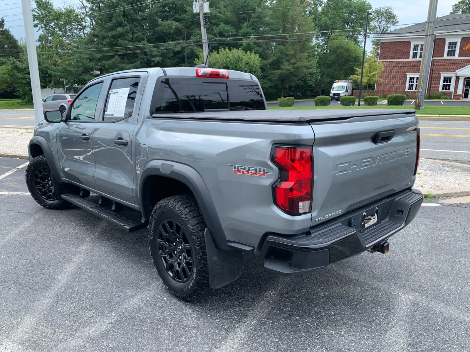 Used 2023 Chevrolet Colorado Trail Boss w/ Advanced Trailering Package AWD/4WD image 4