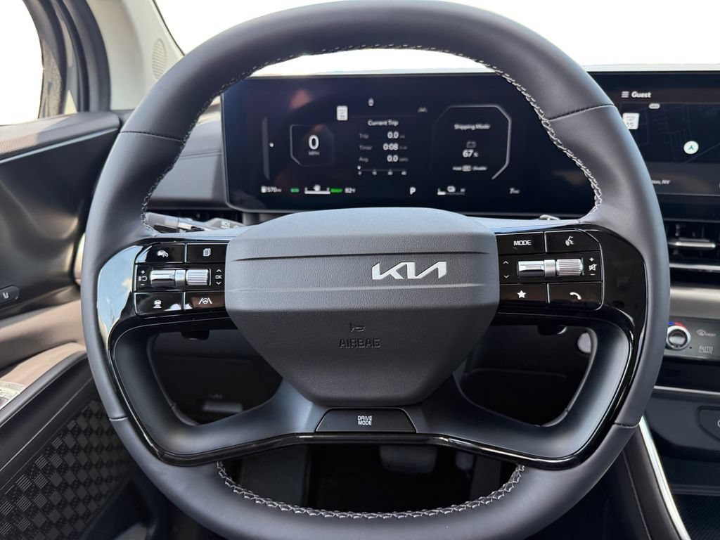 New 2027 Kia Carnival SX w/ Dark Edition Package FWD image 12