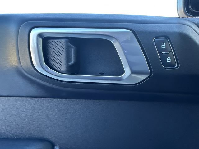 Used 2025 Ford Bronco Outer Banks image 24