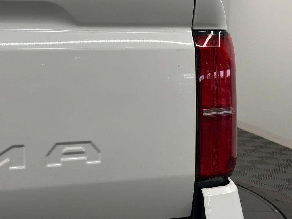 Used 2026 Toyota Tacoma SR5 AWD/4WD image 14