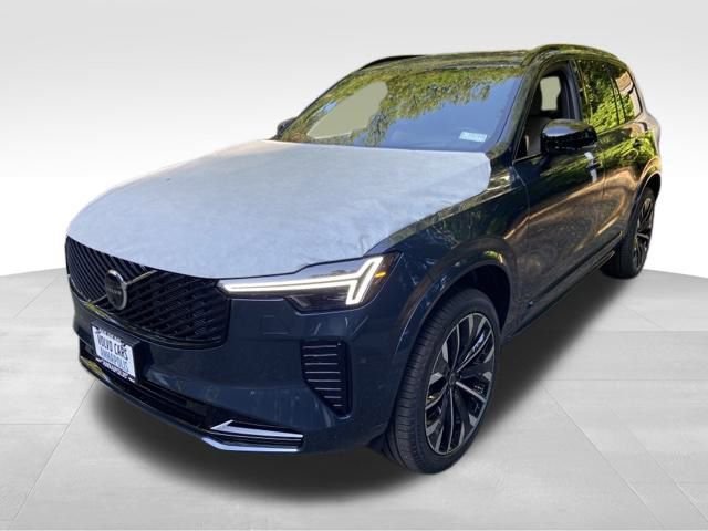 New 2026 Volvo XC90 B6 Ultra w/ Lounge Package image 3