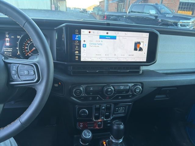 Used 2024 Jeep Gladiator Willys image 13