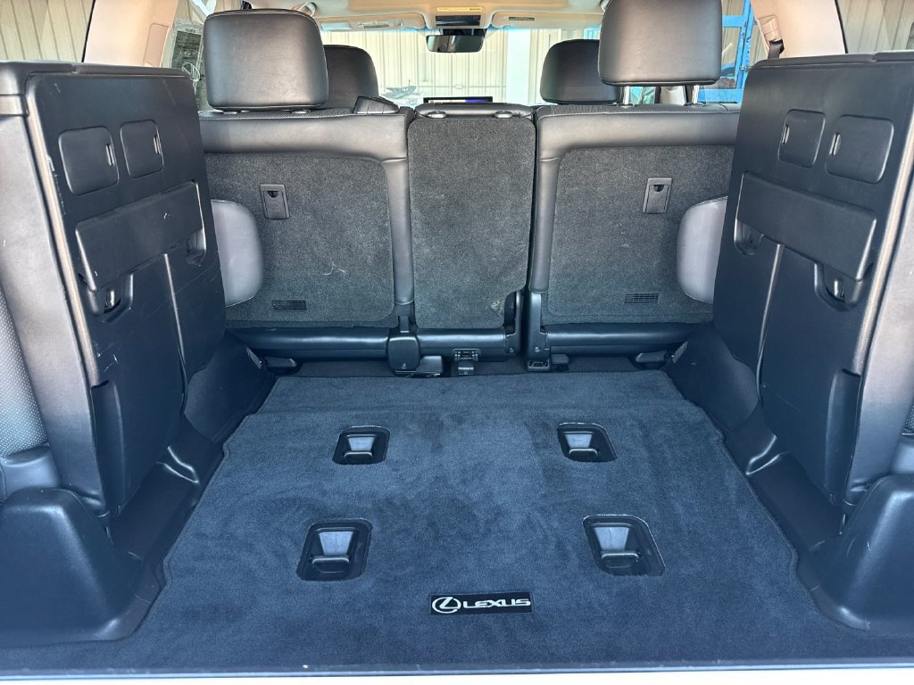 Used 2021 Lexus LX 570 4WD w/ Luxury Package image 15